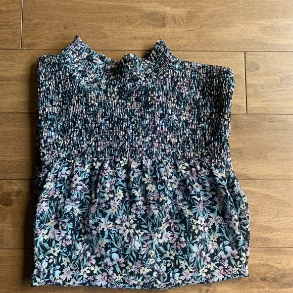 Floral Rouched Blouse. NWT. - Picture 7 of 8